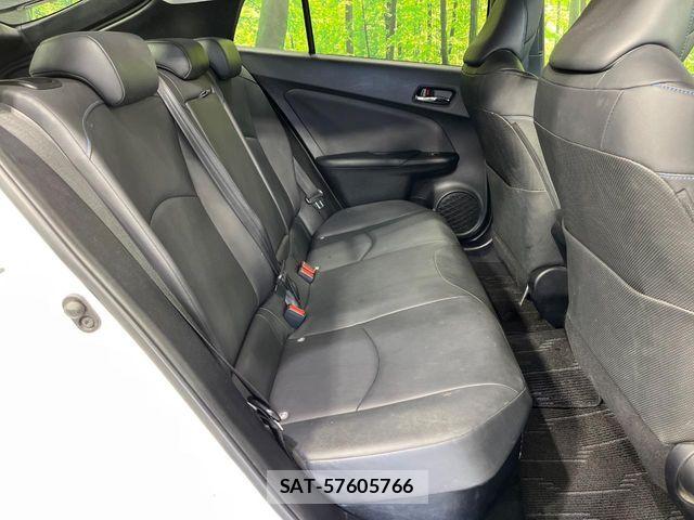 Toyota PRIUS 2016-02 8131973-8