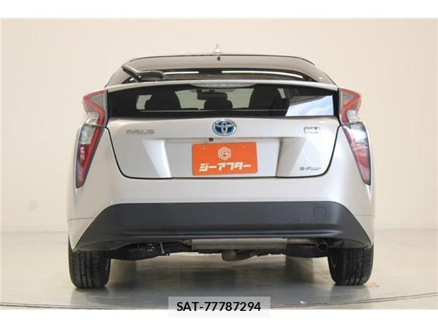 Toyota PRIUS 2016-02 8131975-10
