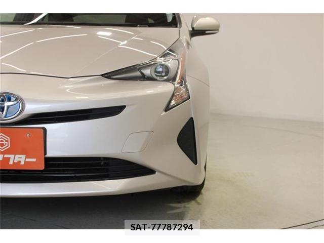 Toyota PRIUS 2016-02 8131975-13