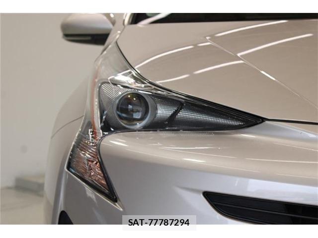 Toyota PRIUS 2016-02 8131975-16