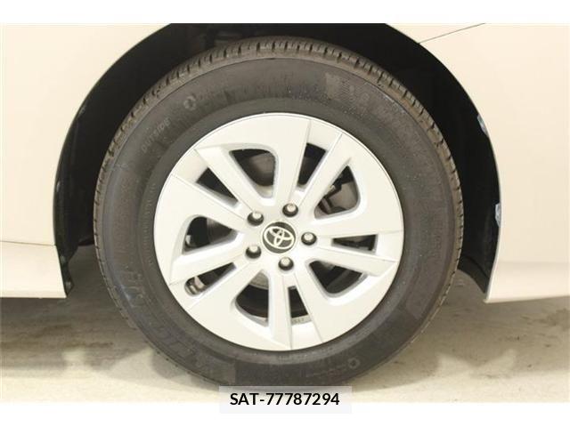 Toyota PRIUS 2016-02 8131975-21