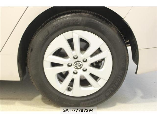 Toyota PRIUS 2016-02 8131975-23