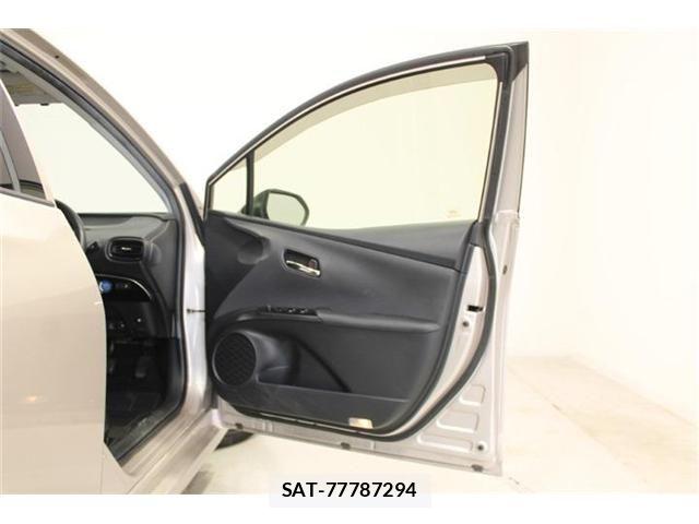 Toyota PRIUS 2016-02 8131975-28