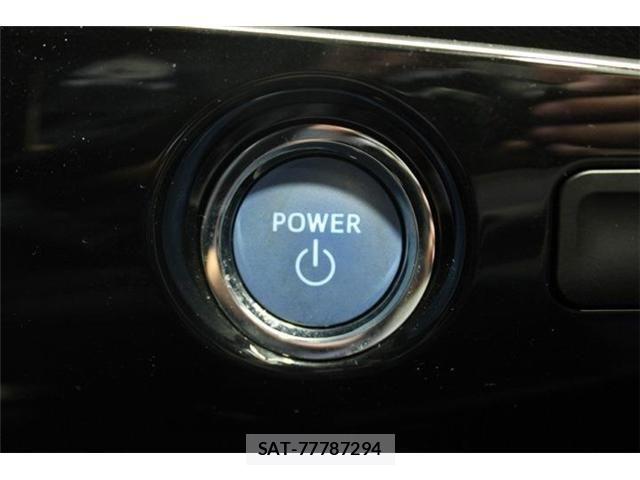 Toyota PRIUS 2016-02 8131975-4