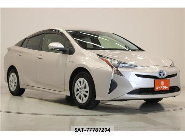 Toyota PRIUS 2016-02 8131975-5