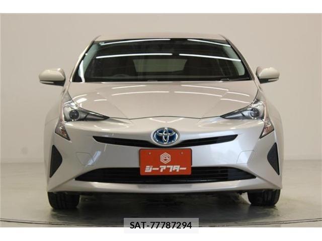 Toyota PRIUS 2016-02 8131975-6