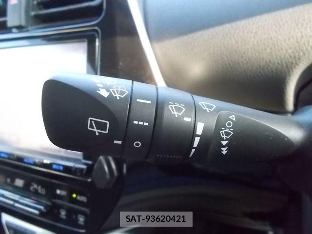 Toyota PRIUS 2016-08 8159053-16