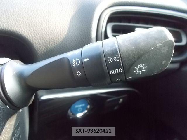 Toyota PRIUS 2016-08 8159053-17