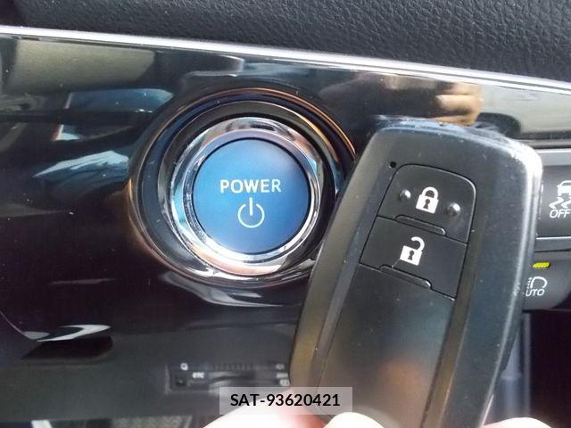Toyota PRIUS 2016-08 8159053-18