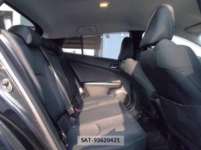 Toyota PRIUS 2016-08 8159053-22
