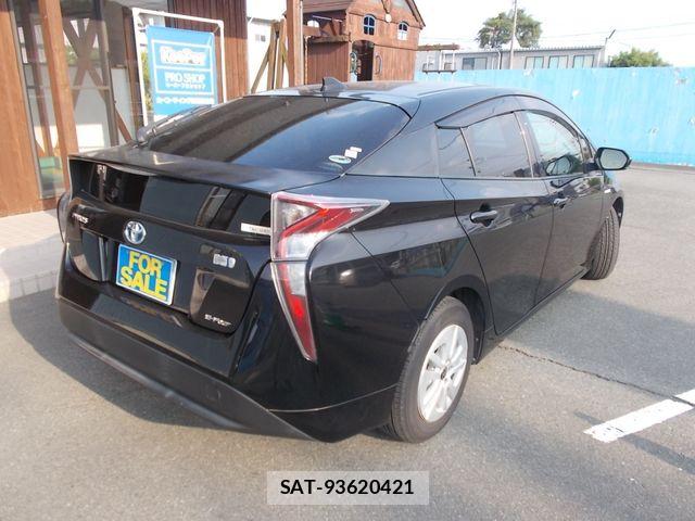 Toyota PRIUS 2016-08 8159053-3