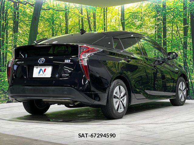 Toyota PRIUS 2016-06 8159049-16