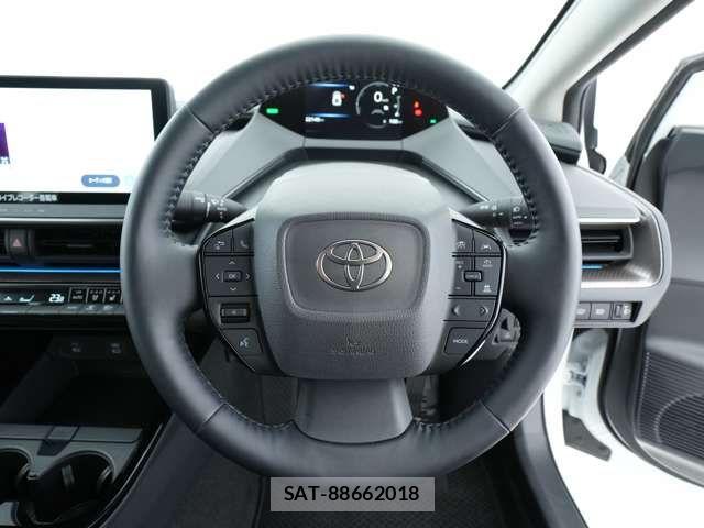 Toyota PRIUS 2025-04 8209669-14