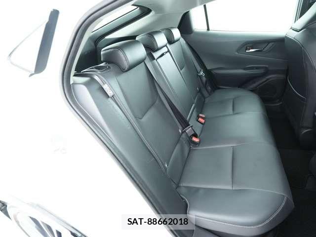 Toyota PRIUS 2025-04 8209669-6