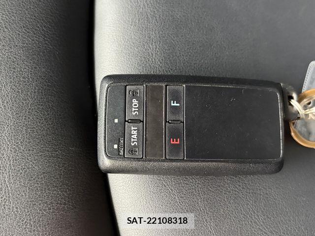Toyota PRIUS 2017-11 8209681-10