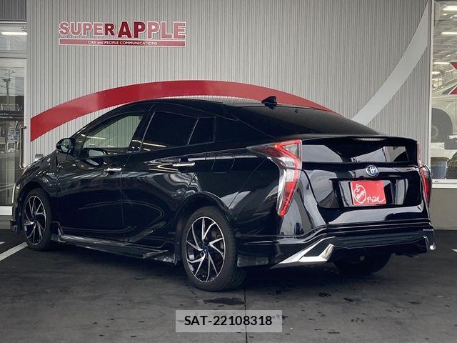 Toyota PRIUS 2017-11 8209681-2