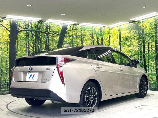 Toyota PRIUS 2016-12 8209682-16