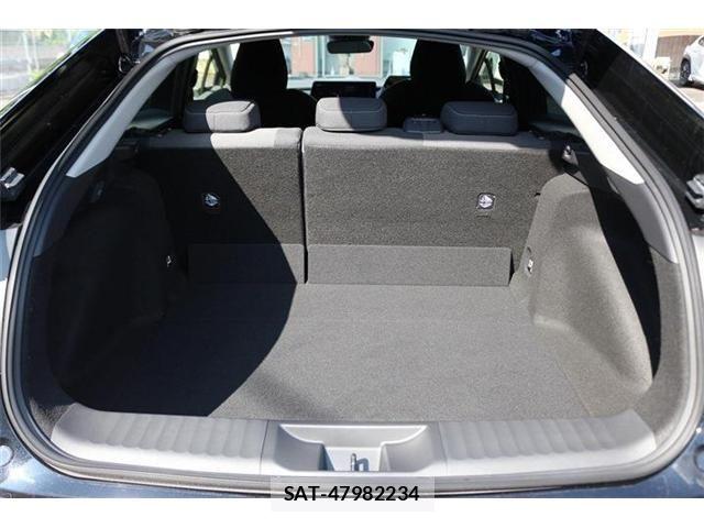 Toyota PRIUS 2023-10 8209672-17