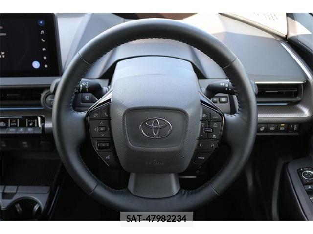 Toyota PRIUS 2023-10 8209672-19
