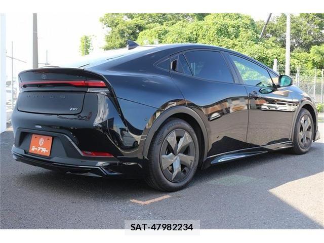 Toyota PRIUS 2023-10 8209672-22