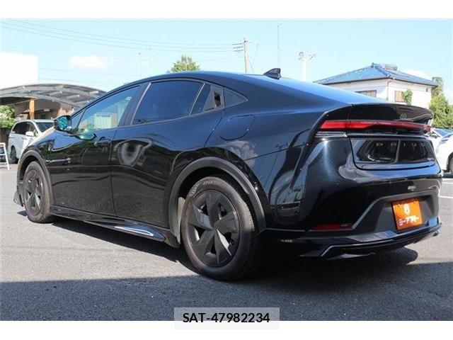 Toyota PRIUS 2023-10 8209672-23