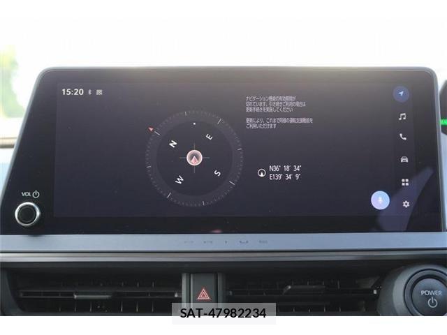 Toyota PRIUS 2023-10 8209672-2