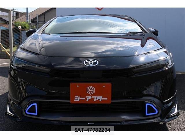 Toyota PRIUS 2023-10 8209672-7