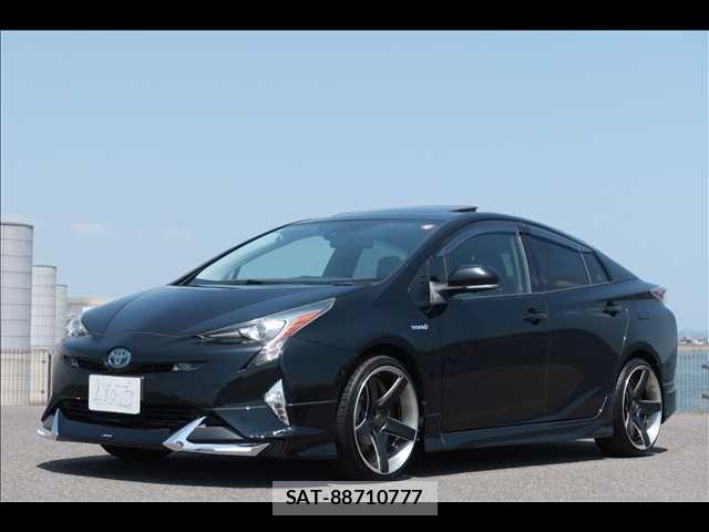 Toyota PRIUS 2016-06 8209678-0