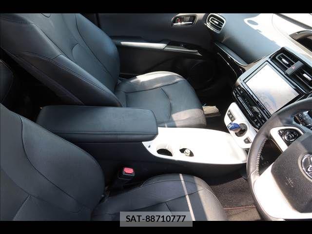 Toyota PRIUS 2016-06 8209678-11