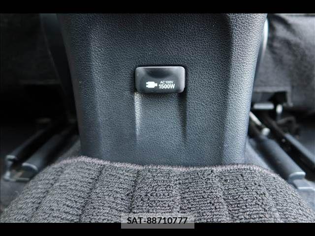 Toyota PRIUS 2016-06 8209678-14