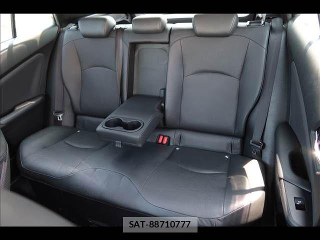 Toyota PRIUS 2016-06 8209678-18