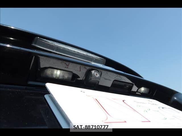 Toyota PRIUS 2016-06 8209678-21