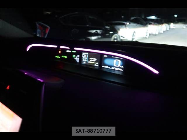 Toyota PRIUS 2016-06 8209678-25