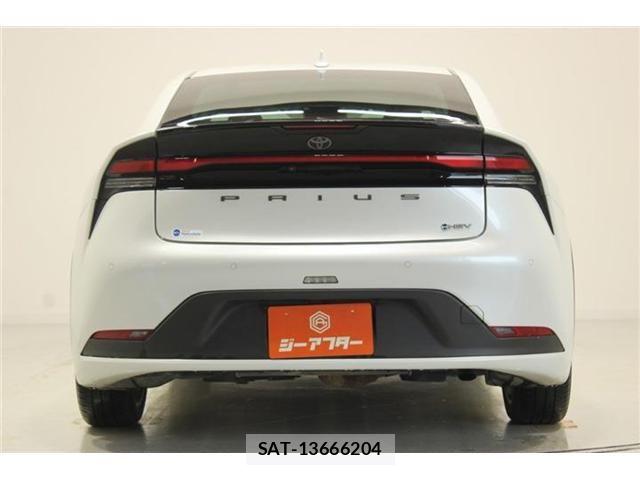 Toyota PRIUS 2023-02 8209676-10