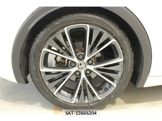 Toyota PRIUS 2023-02 8209676-22
