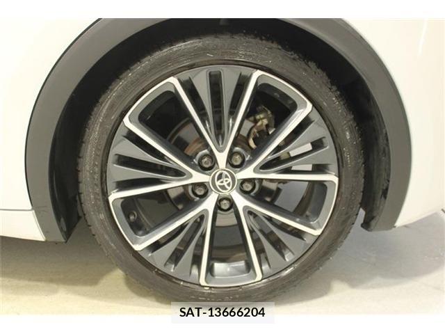 Toyota PRIUS 2023-02 8209676-23