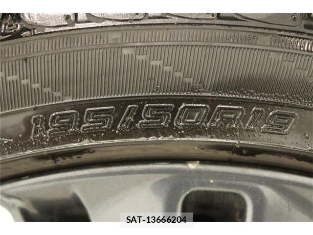 Toyota PRIUS 2023-02 8209676-26