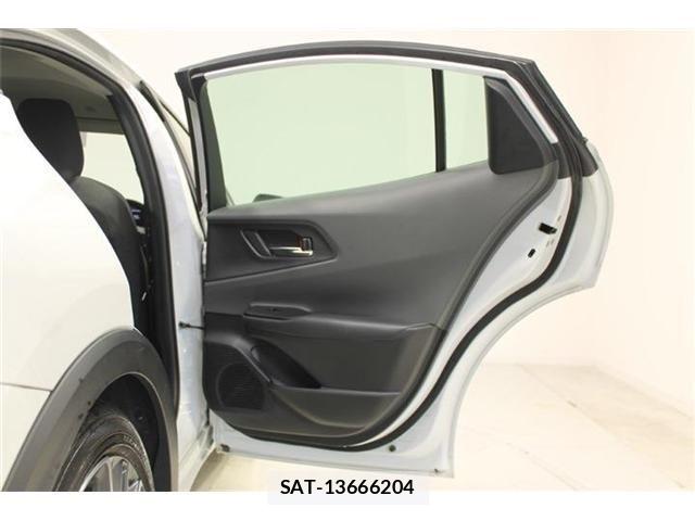 Toyota PRIUS 2023-02 8209676-29
