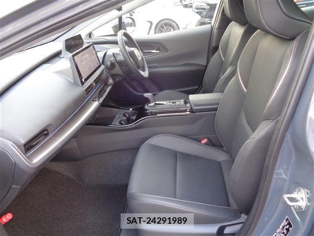 Toyota PRIUS 2024-11 8209675-10