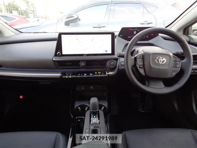 Toyota PRIUS 2024-11 8209675-12