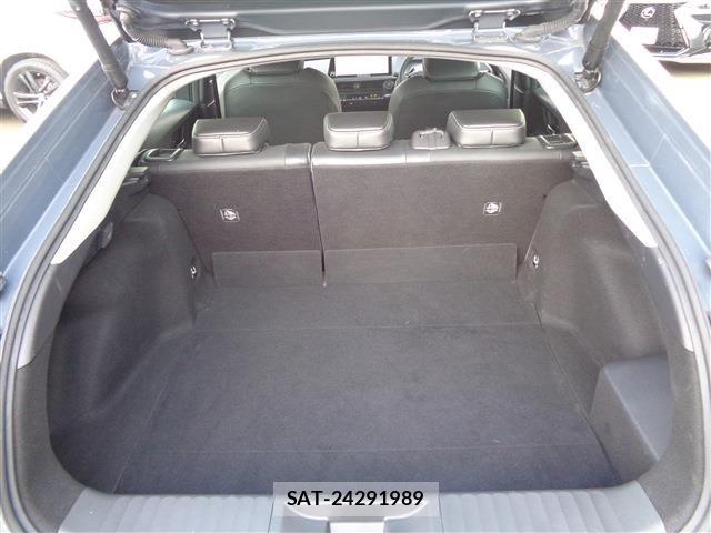 Toyota PRIUS 2024-11 8209675-14