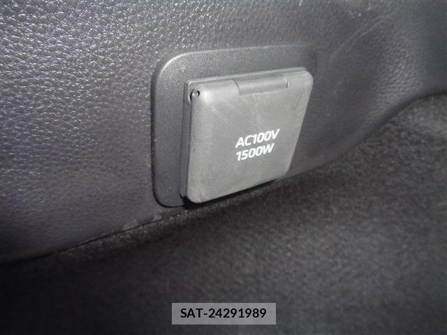 Toyota PRIUS 2024-11 8209675-15