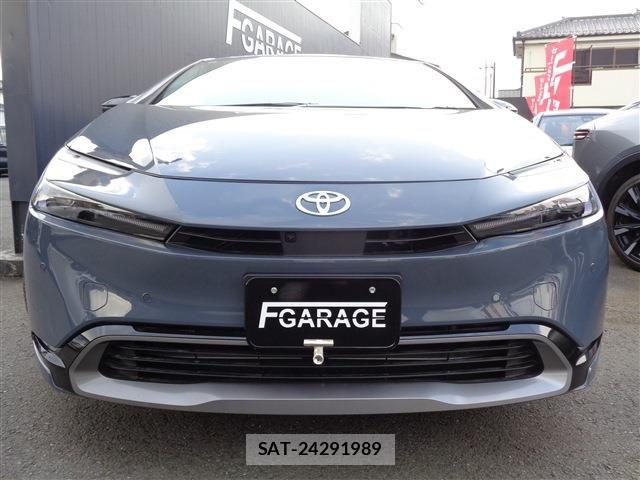 Toyota PRIUS 2024-11 8209675-1