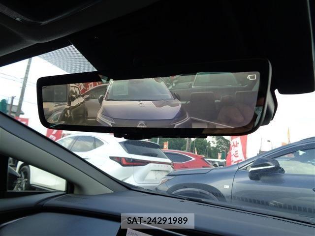 Toyota PRIUS 2024-11 8209675-20