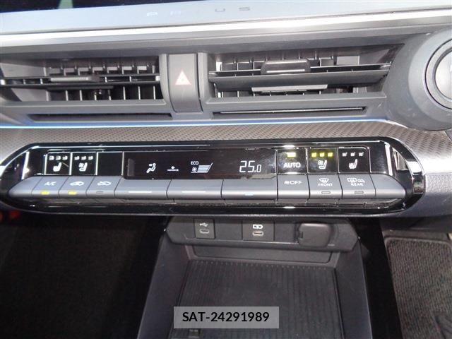 Toyota PRIUS 2024-11 8209675-25