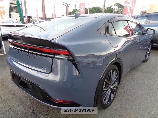 Toyota PRIUS 2024-11 8209675-7