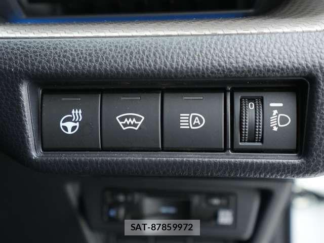 Toyota PRIUS 2025-04 8209670-11