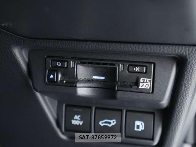 Toyota PRIUS 2025-04 8209670-16