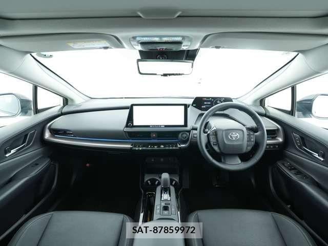 Toyota PRIUS 2025-04 8209670-4