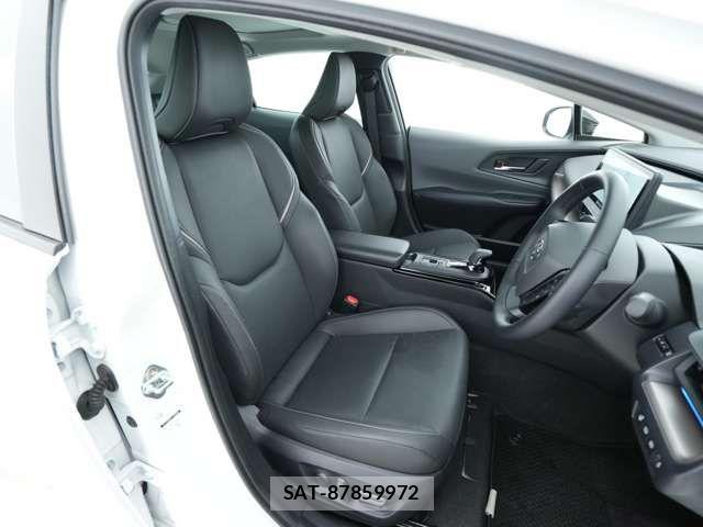 Toyota PRIUS 2025-04 8209670-5
